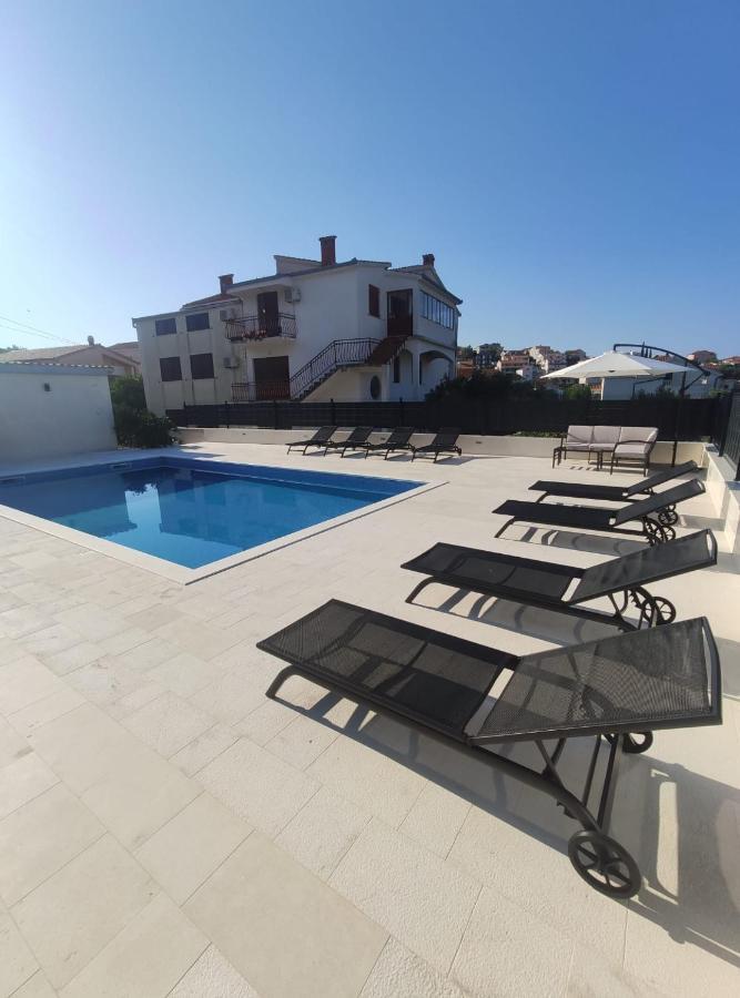 Apartmani Beran Seget Vranjica Dış mekan fotoğraf