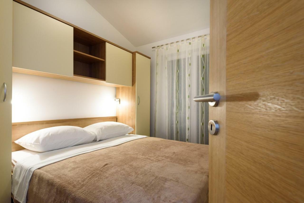 Apartmani Beran Seget Vranjica Dış mekan fotoğraf